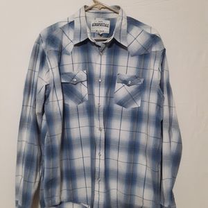 Western style, faux pearl snaps 2 pocket long slee